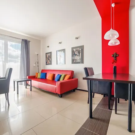 Apartament Sun & Snow Lisi Jar - Sezonowy Basen, Blisko Plazy, Sauna
