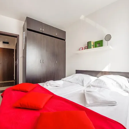 Sun & Snow Lisi Jar - Sezonowy Basen, Blisko Plazy, Sauna Apartment Jastrzebia Gora
