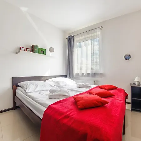Apartment Sun & Snow Lisi Jar - Sezonowy Basen, Blisko Plazy, Sauna Jastrzebia Gora