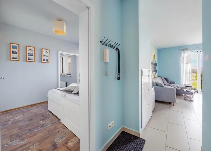 Lisi Jar, Sun & Snow *