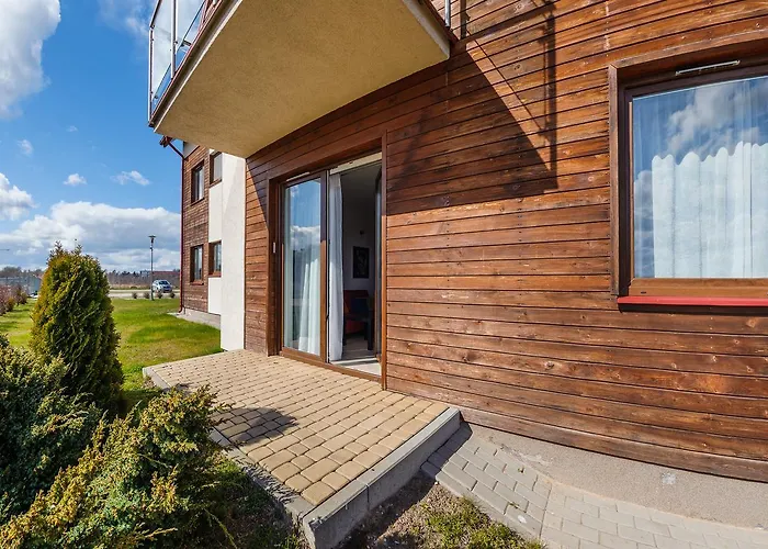 Lisi Jar, Sun & Snow